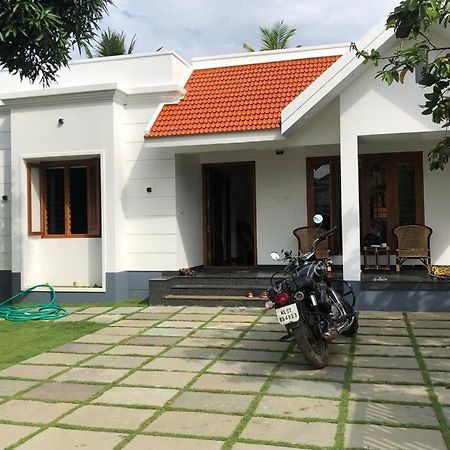 Beautiful Village House With All Facilities. Alappuzha Екстер'єр фото