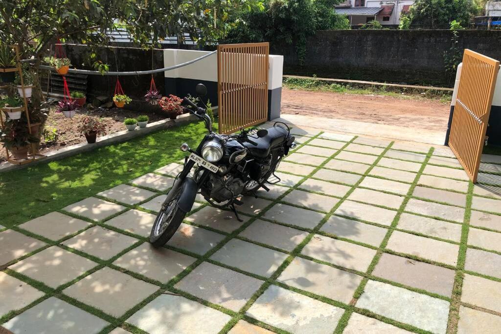 Beautiful Village House With All Facilities. Alappuzha Екстер'єр фото